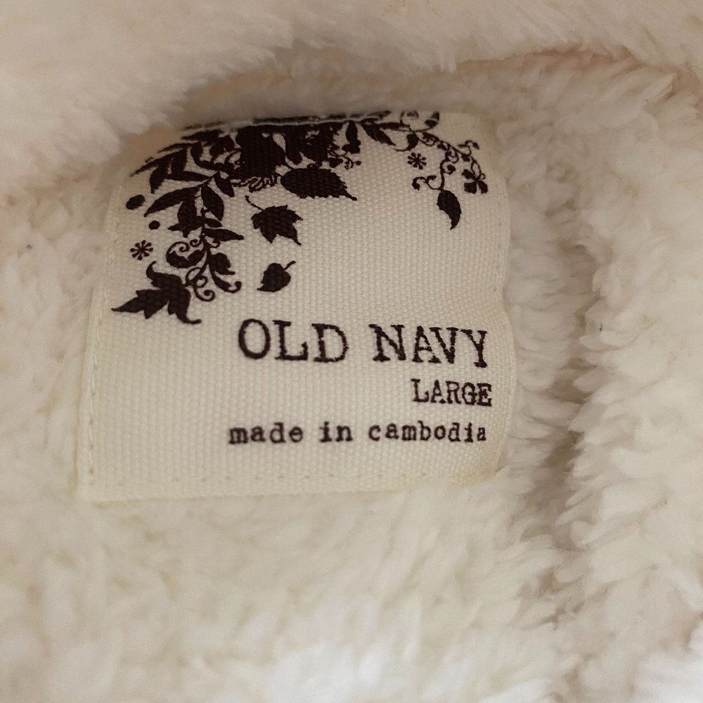 SOLD Old Navy Winter White Fleece Mock Neck Long Sleeve Top NWOT - Picture 14 of 15